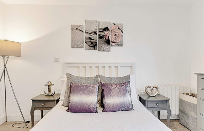 Newly Furnished and Bright Home - Foto 5