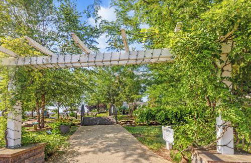 Bayfront Boardwalk Condo w Sunrise Views - Foto 28