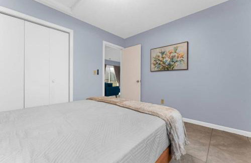 Willow Haven 2BR Cozy Retreat, Close to Hartford - Foto 30