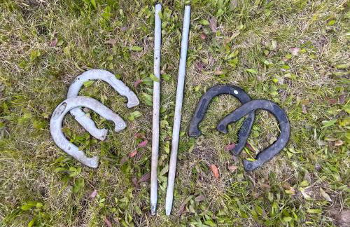 Beautiful Bungalow and Bunk House, Close to Lake - Foto 27