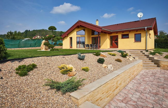 Cerna Kcg350 in Cermn - Foto 1