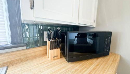 King Bed with Bunkbed Room - Gallatin Stays - Foto 3