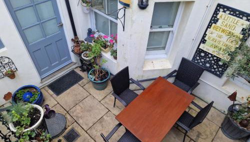 Unique seafront 2 bedroom 2 bathroom apartment - Foto 3