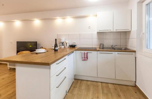 Studio & Apartment 'The Roots Apartments' near Pula, Istria, Croatia - Foto 17