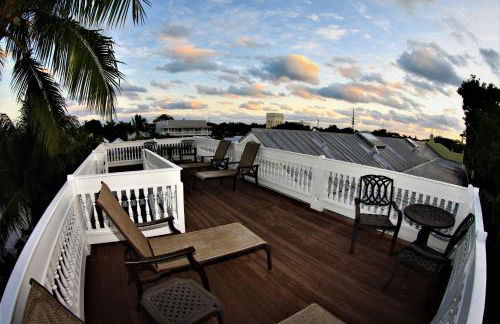 The Island Suite at KW Vacation - Photo 29