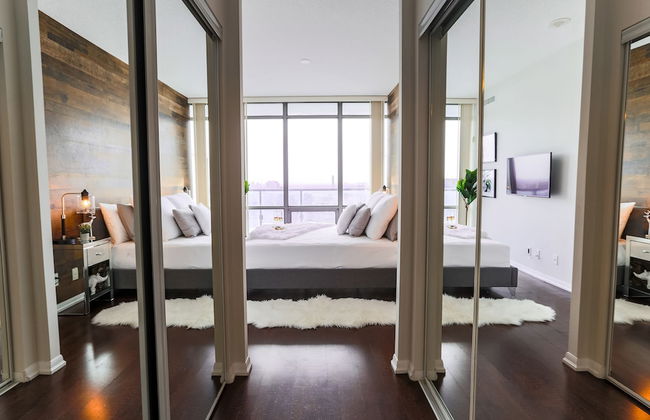 QuickStay - Luxury on Bay St. (Yonge & College) - Foto 18