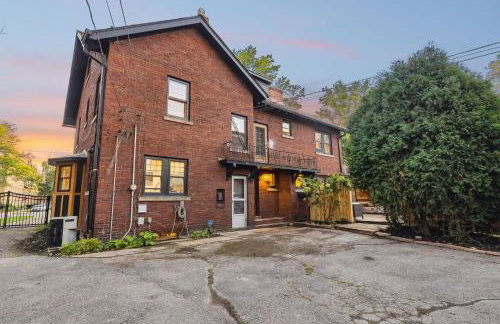 Steps to Edgewater - Sleeps 14 - Fun Game Room Retreat - Foto 77