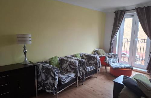 Driftmark Beachfront location Aberavon Beach Sea Views Large Driveway parking private site fibre optic wi fi - Photo 12