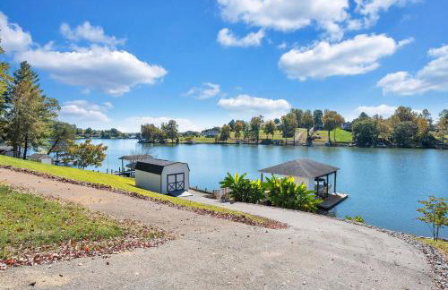 Family Lake Retreat w/ Screened Deck! - Foto 27