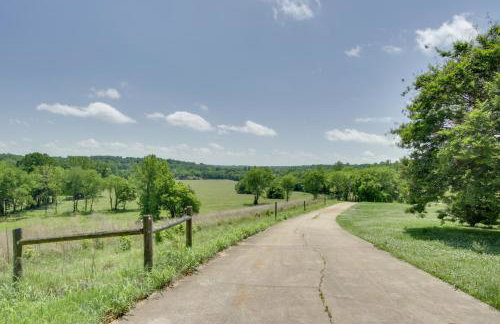 Spacious Rural Getaway in Lexington with Deck! - Foto 45