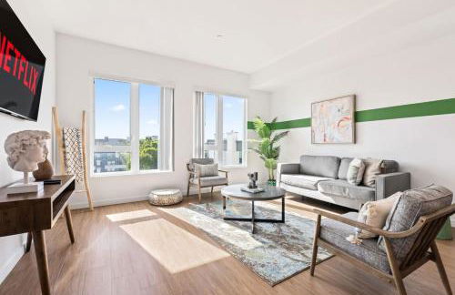 Unique 1-Bedroom DTLA Escape with City Views - Foto 9