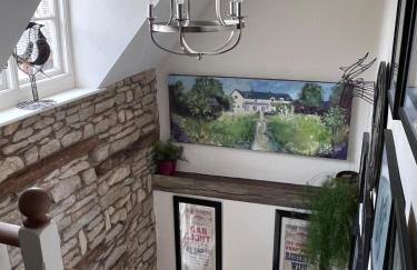 Cottage c1790, Superb central Witney, free parking - Photo 12