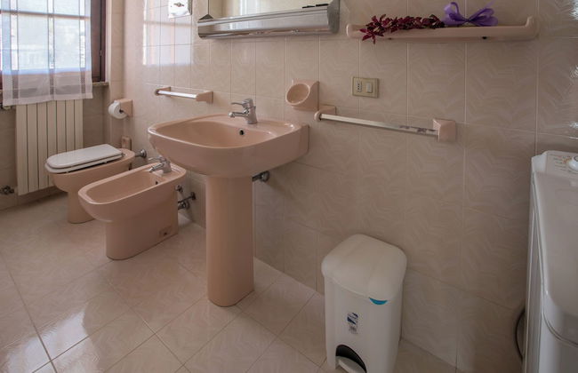 Spacious Villa Over two Floors, Amazing View and Private Garden for 9 Guests - Photo 19