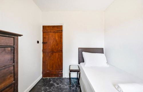 Sally's 4 Bed Home in St Albans - Foto 39