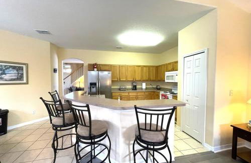 Spacious Villa South Facing Pool 20 min to Disney - Foto 12