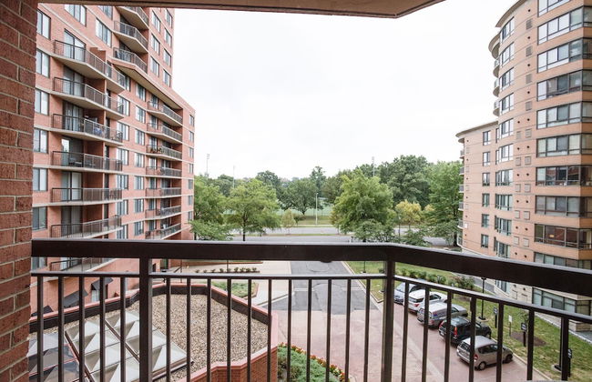 Modern apartment in the center Pentagon - Photo 32