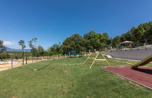 Villa Althea for 8 persons near Labin with 35 m2 heated pool, kids playground & large garden - Foto 14