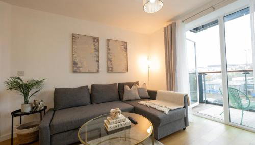 Modern 1BR Apt - Sleeps 4 - Parking - Balcony - Foto 2