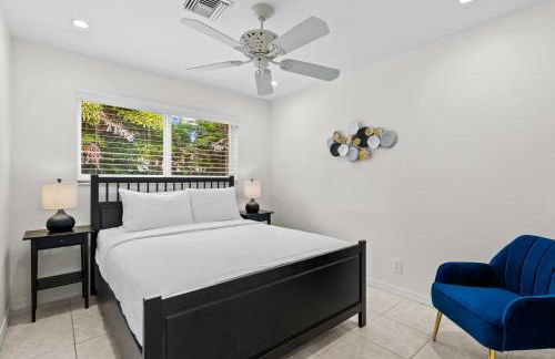 Solar Heated Pool Spa Tiki Hut Huge Backyard Hammock Retro Bikes - Foto 30