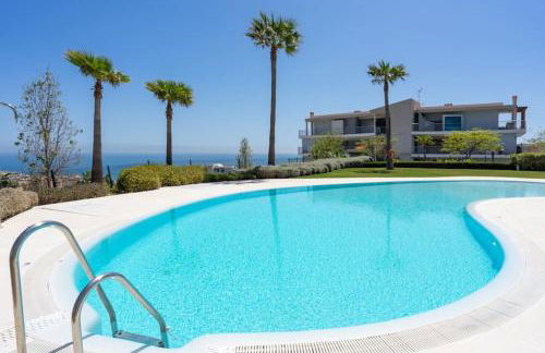 Sunny terrace with Jacuzzi by Costarentals- Ref 26 - Foto 32