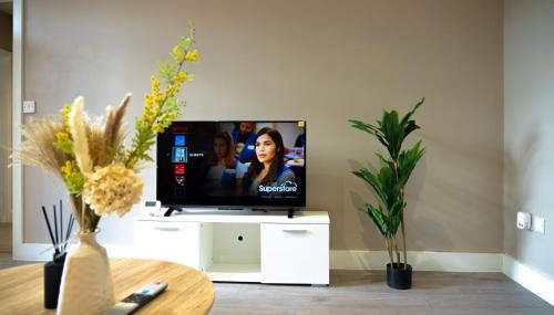 Stylish Flat in Wolverhampton - Short and long Stay with Free Parking - Foto 2