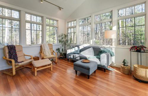 1 Mi to Maine Street! MCM-Style Home in Brunswick - Foto 3