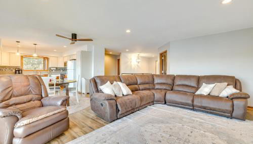 Dock and Views Waterfront Home in Wabasha! - Foto 5