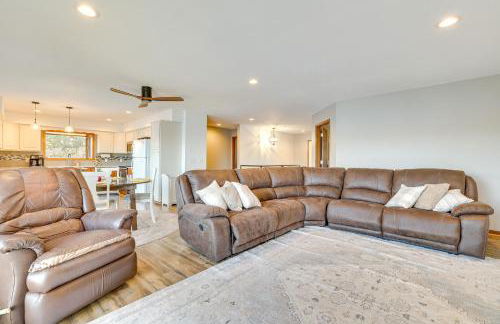 Dock and Views Waterfront Home in Wabasha! - Foto 5