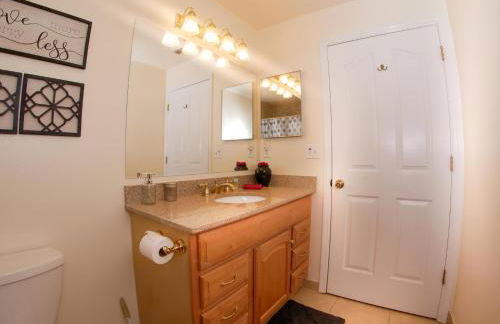 Large Pool With Jacuzzi, Near the Disney Attractions!! - Foto 37