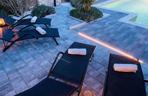 Holiday House Tesser with Pool - Foto 10