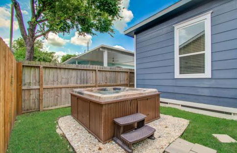 3BD Historic Charm x Modern Amenities w Hot Tub - Foto 33