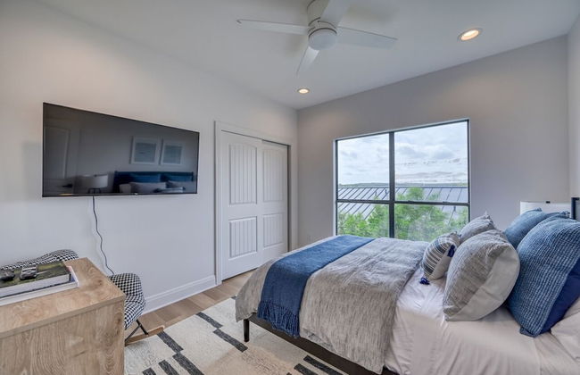 Luxury Lakefront Home-private Dock - Dipping Pool! - Foto 7