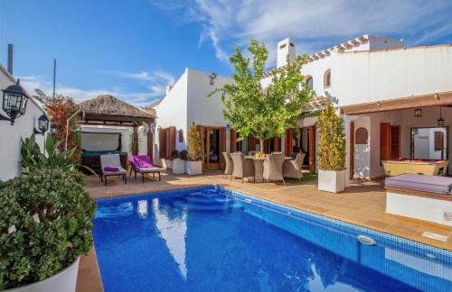 Luxurious Villa in Baños y Mendigo, Spain - Perfect for Families and Groups - Foto 2