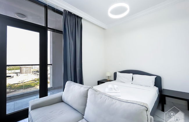 Spacious Studio With Balcony in AL Majan - Photo 1