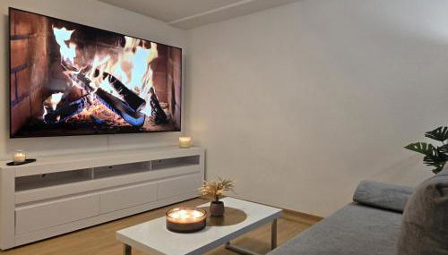 Holiday&Stay, City Apartment, Küche, 85Zoll TV, WLAN - Foto 4