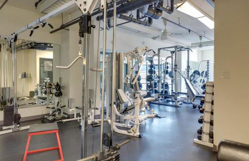 Upscale Denver Condo with Communal Deck and Gym! - Foto 25