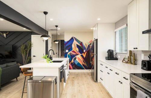 Wild West Disco Haus! Sleeps 12, Hot Tub + Gym! - Foto 51