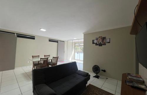 Apê Espaçoso 3 Qtos no coração da cidade - Foto 16