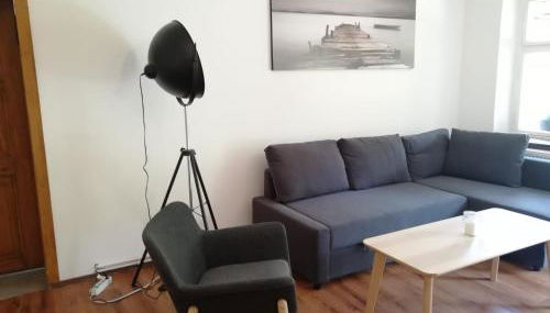 Kleine Galerie Apartment für 3 mit Küche Kamin Netflix Parken und Hofladen - Foto 2