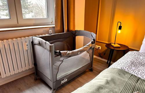 Moderne Wohnung mit Balkon ideal für Familien und Geschäftsreisende - Photo 8