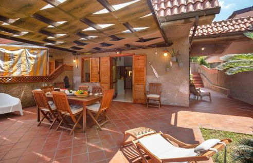 Awesome Home In Gizzeria - Photo 14