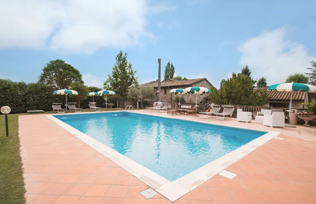 Cottage in Magione Near Lake Trasimeno - Photo 27