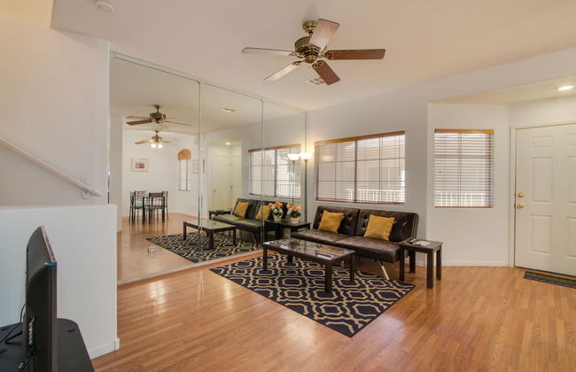 Beautiful Townhome with Pool - Foto 1