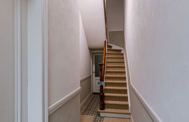 Charming Mansion in Vibrant Antwerp - Photo 37