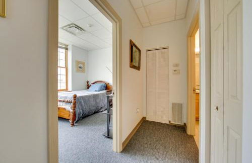 Pet-Friendly New Kensington Apt with Shared Perks - Foto 17