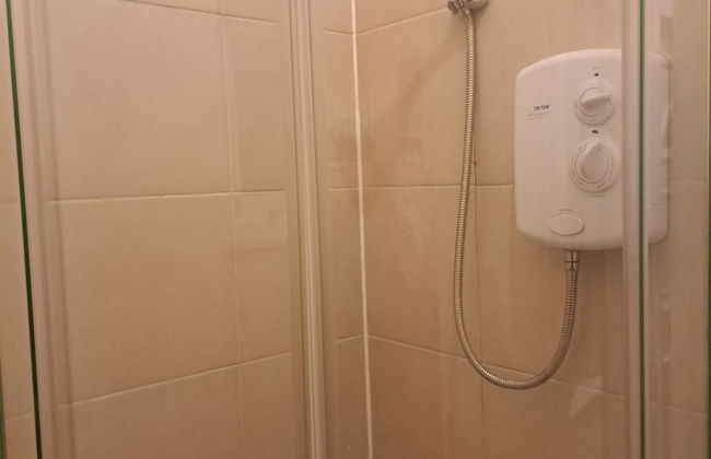 Family-friendly Studio Flat in Dagenham - Photo 8