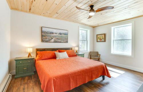 Walk to Beach and Sebago Lake Luxe Family Getaway! - Foto 23