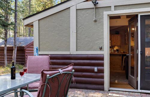 Hayloft Hollow by KABINO Fire Pit Fireplace Loft with Low Ceiling High Chair WiFi - Foto 29