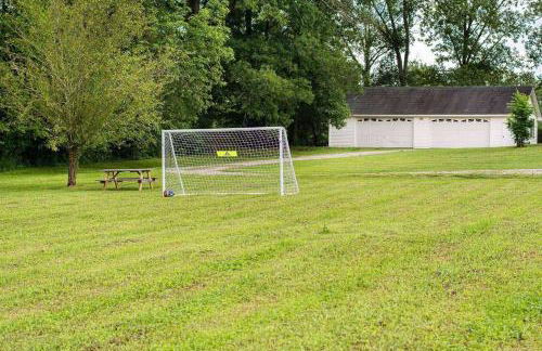 Colonial Manor - Photo 40