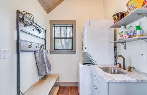 Riverfront Fishers Paradise in Florida with Dock! - Foto 15